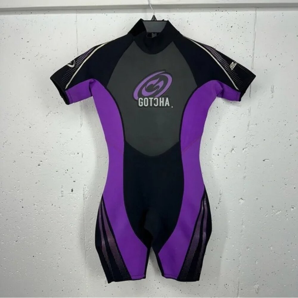 Gotcha Women’s size 9/10 Titanium 2.2MM Black Purple Short Wetsuit
